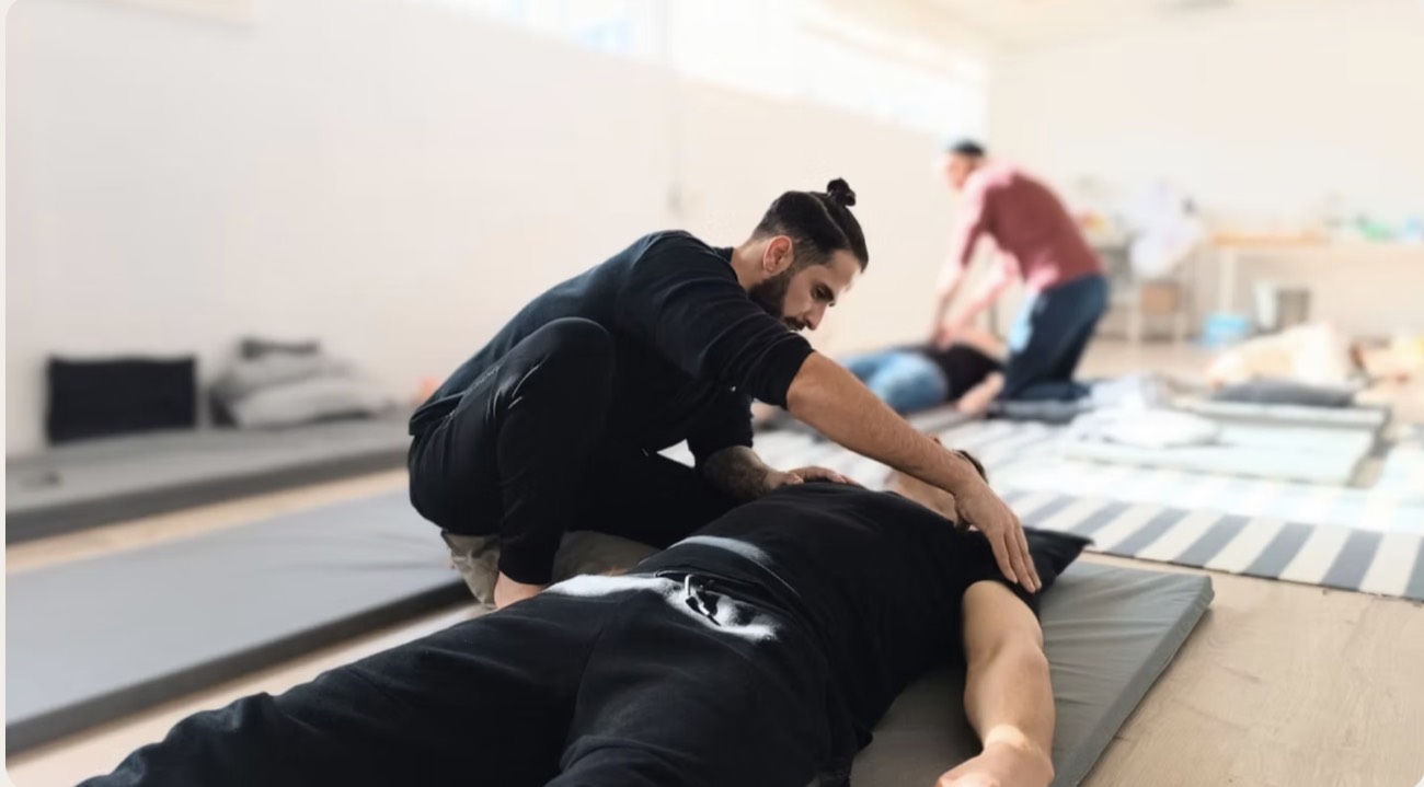 דור שמאי במפגש טיפולי אישי